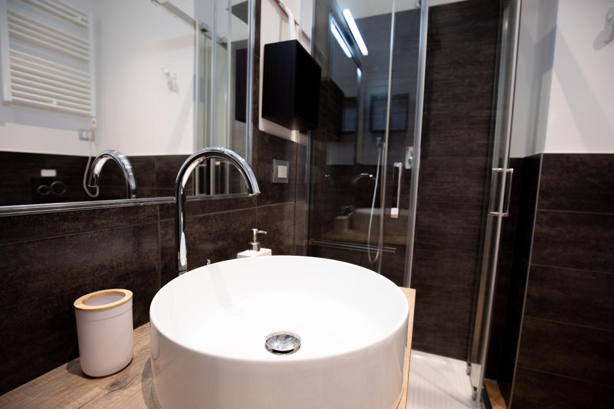 Vinhome Bilocale Con Garage Privato Alba Centro מראה חיצוני תמונה